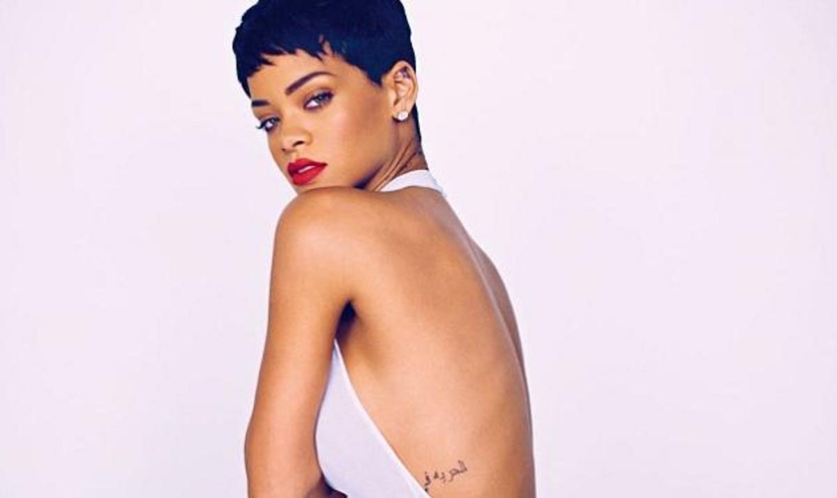 Rihanna: Δεν αφήνει και πολλά για τη φαντασία μας στο πρώτο της εξώφυλλο για το ELLE! | Newsit.gr Rihanna: Δεν αφήνει και πολλά για τη φαντασία μας στο πρώτο της εξώφυλλο για το ELLE! | Newsit.gr