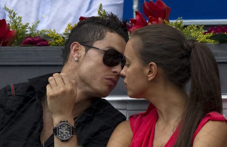 Ρονάλντο:Δεν συγκρίνεις Porsche με Ferrari – Είμαι καλύτερος απ’τον Μέσι | Newsit.gr Ρονάλντο:Δεν συγκρίνεις Porsche με Ferrari – Είμαι καλύτερος απ’τον Μέσι | Newsit.gr