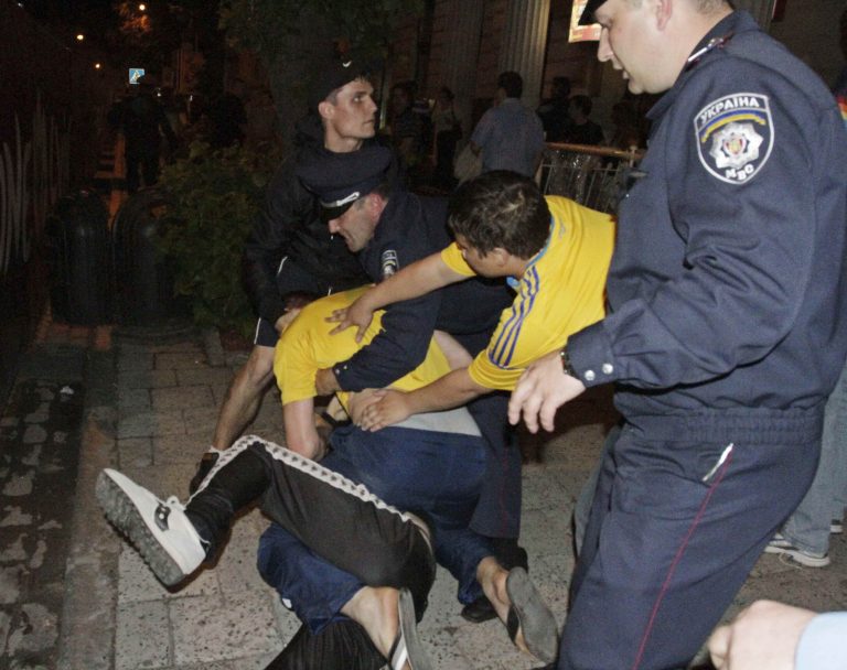 Επεισόδια μεταξύ Ρώσων και Ουκρανών στο Λβιβ | Newsit.gr Επεισόδια μεταξύ Ρώσων και Ουκρανών στο Λβιβ | Newsit.gr