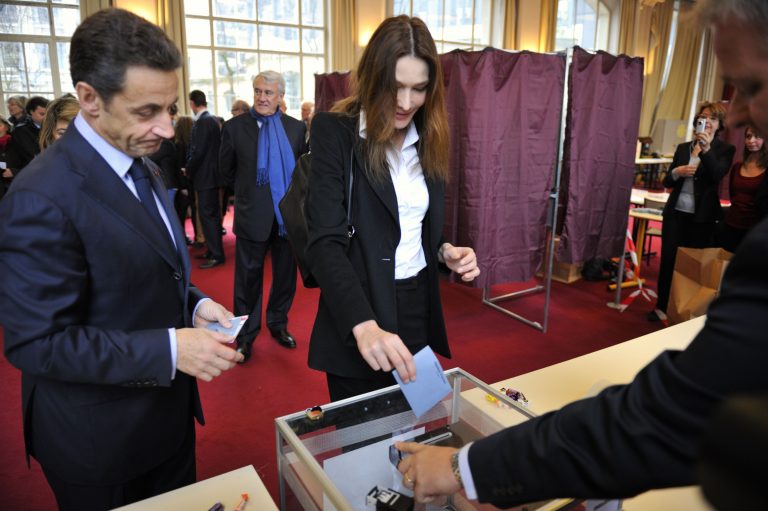 Μεγάλη ήττα για τον Σαρκοζί | Newsit.gr Μεγάλη ήττα για τον Σαρκοζί | Newsit.gr