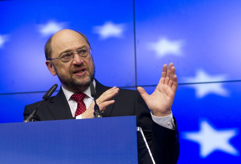 Σουλτς: Σώσαμε τις τράπεζες και χάνουμε μία ολόκληρη γενιά νέων ανθρώπων | Newsit.gr Σουλτς: Σώσαμε τις τράπεζες και χάνουμε μία ολόκληρη γενιά νέων ανθρώπων | Newsit.gr