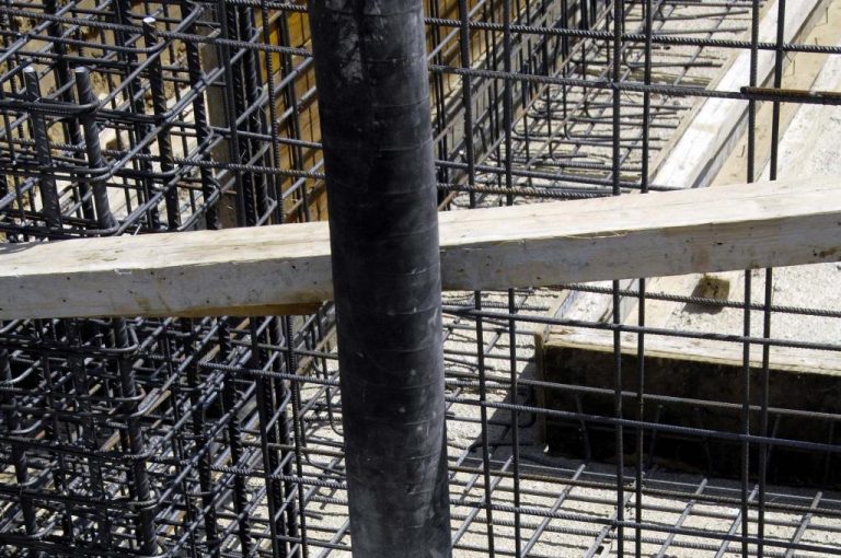 Θεσσαλονίκη: Είχαν «γδύσει» τις επιχειρήσεις από σίδερα – Τα πούλαγαν και «τσέπωναν» χιλιάδες ευρώ! | Newsit.gr Θεσσαλονίκη: Είχαν «γδύσει» τις επιχειρήσεις από σίδερα – Τα πούλαγαν και «τσέπωναν» χιλιάδες ευρώ! | Newsit.gr