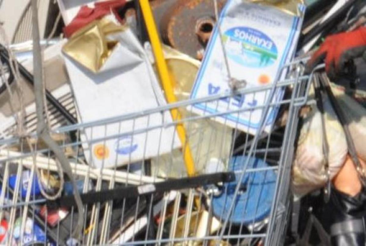 Μαγνησία: Φόρτωσαν 100 κιλά κλεμμένα σίδερα κι έφυγαν αλλά… έπεσαν σε αστυνομικούς | Newsit.gr Μαγνησία: Φόρτωσαν 100 κιλά κλεμμένα σίδερα κι έφυγαν αλλά… έπεσαν σε αστυνομικούς | Newsit.gr