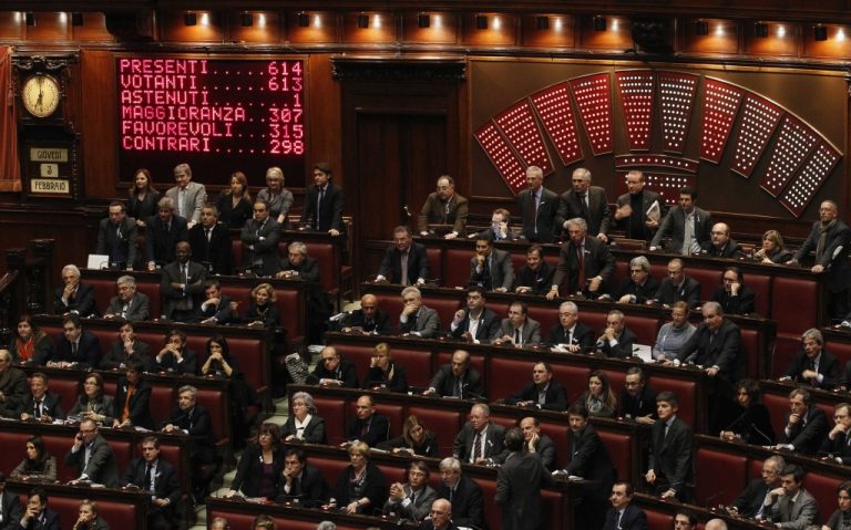 Όχι της Κάτω Βουλής για έρευνα στον Καβαλιέρε | Newsit.gr Όχι της Κάτω Βουλής για έρευνα στον Καβαλιέρε | Newsit.gr