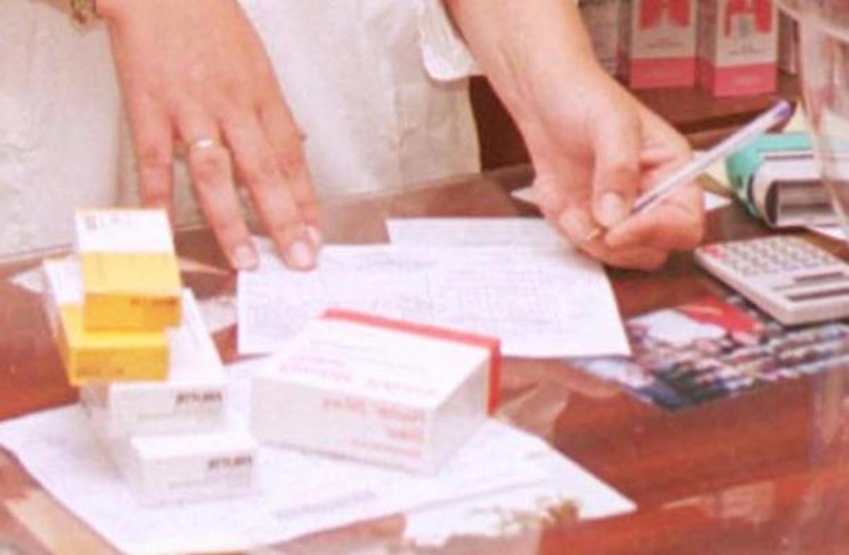 Γρεβενά: Γιατροί συνταγογραφούν σε… ψηφοδέλτια γιατί τους τέλειωσε το χαρτί! | Newsit.gr Γρεβενά: Γιατροί συνταγογραφούν σε… ψηφοδέλτια γιατί τους τέλειωσε το χαρτί! | Newsit.gr