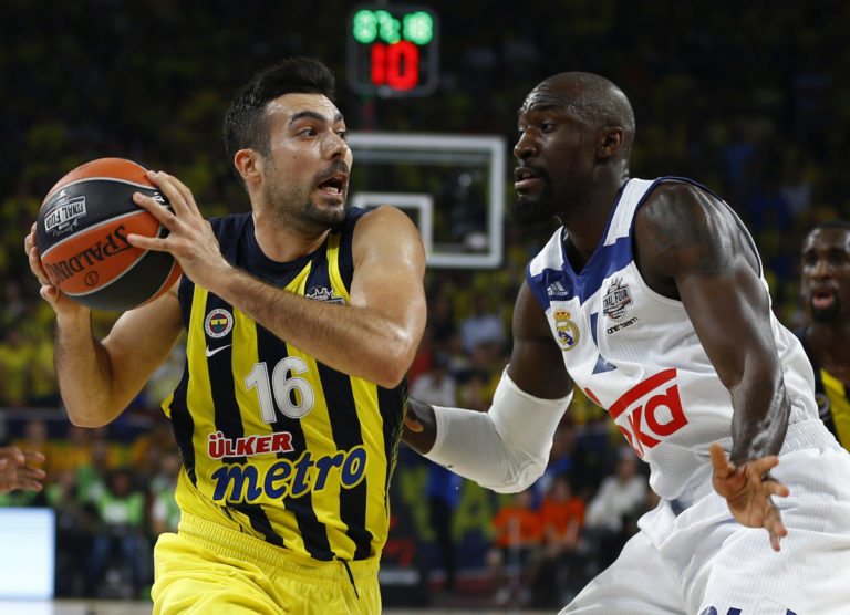 Final Four 2017: Φενέρμπαχτσε – Ρεάλ Μαδρίτης 84-75 ΤΕΛΙΚΟ Ο Ομπράντοβιτς… κόντρα στον Ολυμπιακό στον τελικό | Newsit.gr Final Four 2017: Φενέρμπαχτσε – Ρεάλ Μαδρίτης 84-75 ΤΕΛΙΚΟ Ο Ομπράντοβιτς… κόντρα στον Ολυμπιακό στον τελικό | Newsit.gr