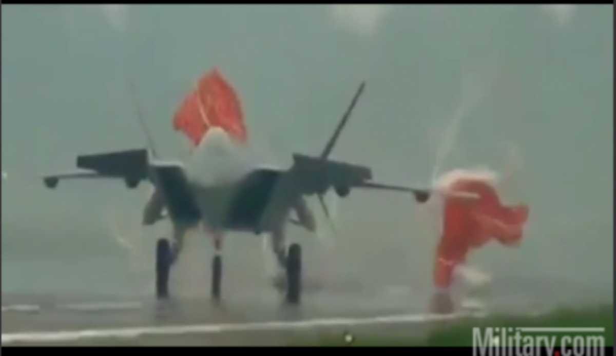 Το νέο κινέζικο stealth μαχητικό – Δείτε το σε βίντεο | Newsit.gr Το νέο κινέζικο stealth μαχητικό – Δείτε το σε βίντεο | Newsit.gr