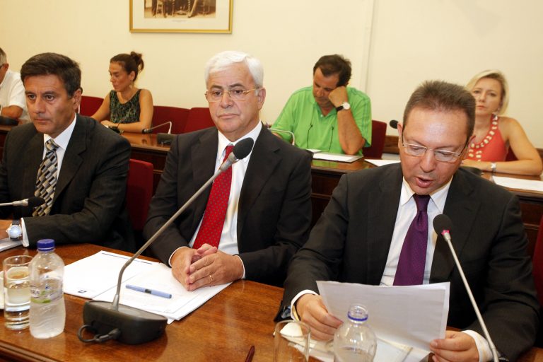 Καυγάς στη Βουλή για την ανακεφαλαιοποίηση των τραπεζών | Newsit.gr Καυγάς στη Βουλή για την ανακεφαλαιοποίηση των τραπεζών | Newsit.gr