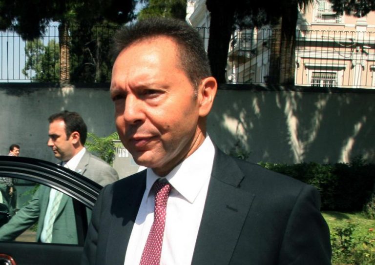 Και ο Στουρνάρας…κάνει προσλήψεις! | Newsit.gr Και ο Στουρνάρας…κάνει προσλήψεις! | Newsit.gr