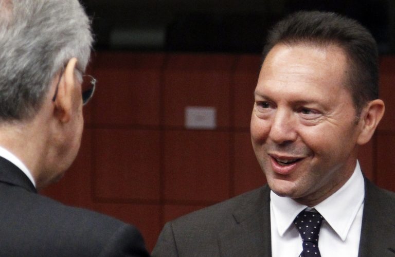 Σόιμπλε προς Στουρνάρα: “Να είσαι σίγουρος ότι έχεις την υποστήριξη μου” | Newsit.gr Σόιμπλε προς Στουρνάρα: “Να είσαι σίγουρος ότι έχεις την υποστήριξη μου” | Newsit.gr