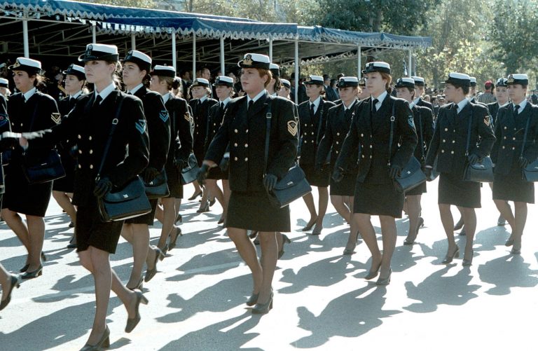 Οι στρατιωτίνες ζητούν εξίσωση με τους άλλους δημοσίους | Newsit.gr Οι στρατιωτίνες ζητούν εξίσωση με τους άλλους δημοσίους | Newsit.gr