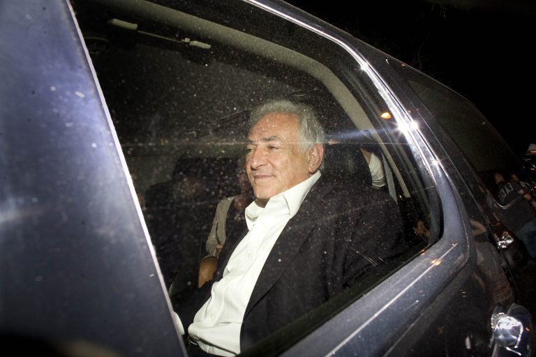 «Ο Στρος Καν δεν έδωσε χρήματα στην καμαριέρα» | Newsit.gr «Ο Στρος Καν δεν έδωσε χρήματα στην καμαριέρα» | Newsit.gr
