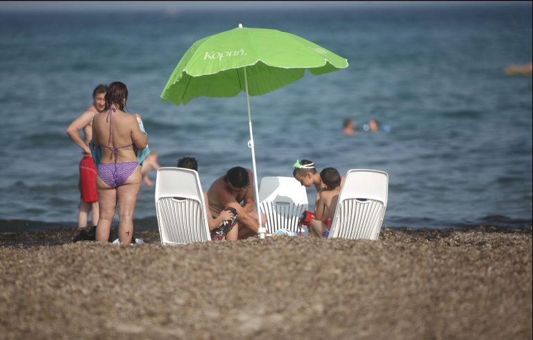 ΚΑΥΣΩΝΑΣ: Τι πρέπει να κάνουμε σε περιπτώσεις θερμοπληξίας | Newsit.gr ΚΑΥΣΩΝΑΣ: Τι πρέπει να κάνουμε σε περιπτώσεις θερμοπληξίας | Newsit.gr