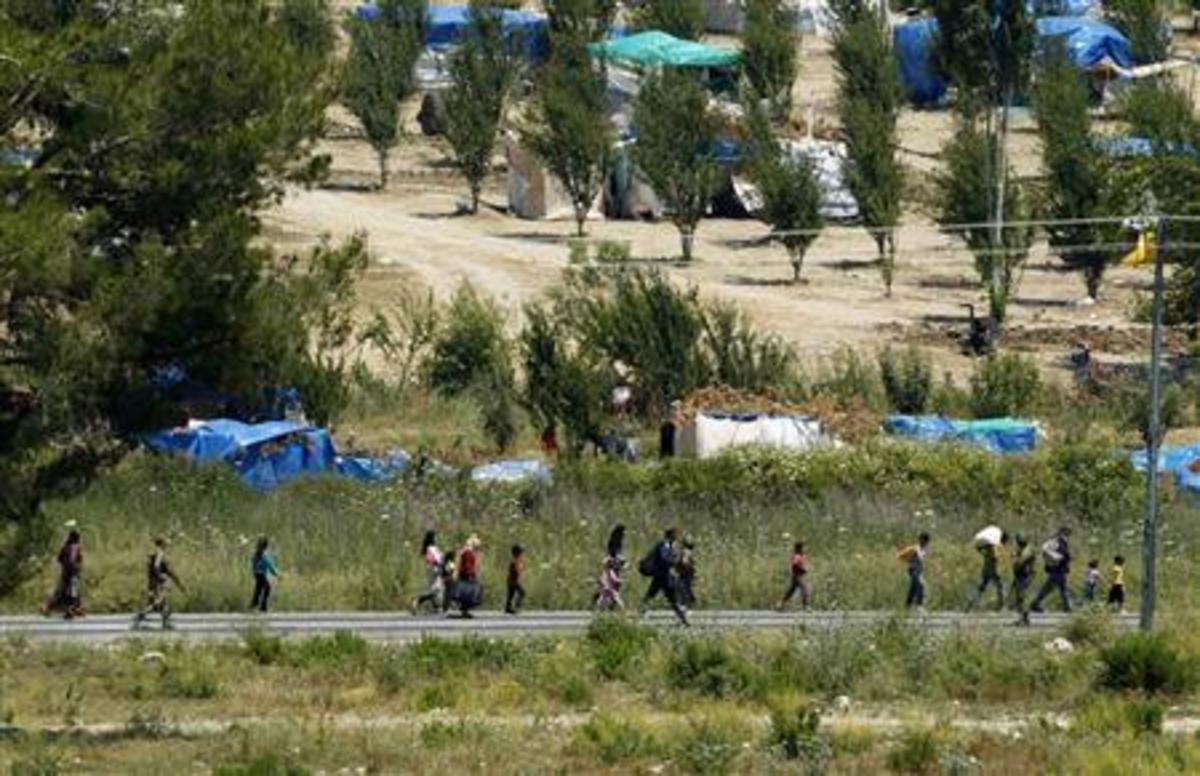 Ανώτατοι αξιωματικοί και στρατιώτες της Συρίας αυτομόλησαν στην Τουρκία | Newsit.gr Ανώτατοι αξιωματικοί και στρατιώτες της Συρίας αυτομόλησαν στην Τουρκία | Newsit.gr