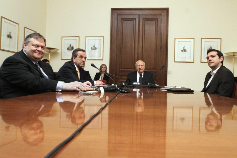 Για «σύγκρουση της δημοκρατίας με τις δυνάμεις των αγορών» στην Ελλάδα,γράφουν οι N.Y Times! | Newsit.gr Για «σύγκρουση της δημοκρατίας με τις δυνάμεις των αγορών» στην Ελλάδα,γράφουν οι N.Y Times! | Newsit.gr