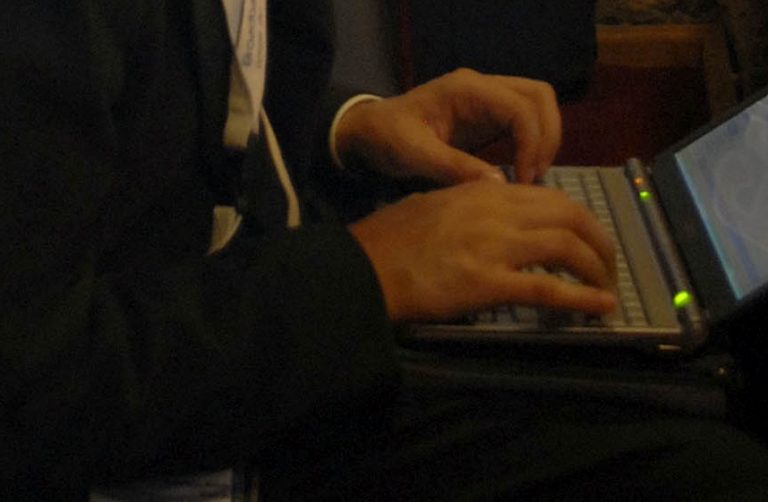 Συνέλαβαν Λαμιώτη διαχειριστή ιστοσελίδας για κατέβασμα ταινιών | Newsit.gr Συνέλαβαν Λαμιώτη διαχειριστή ιστοσελίδας για κατέβασμα ταινιών | Newsit.gr