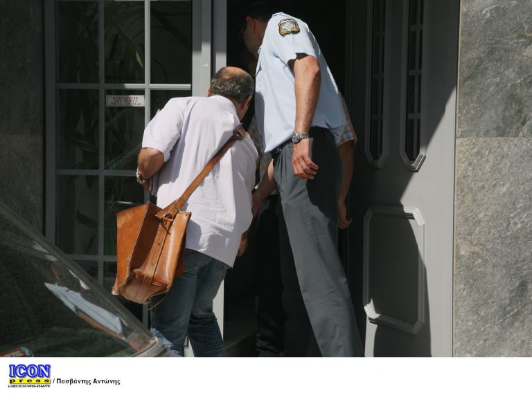 Βοιωτία: Άρπαξαν τις συντάξεις του Πάσχα! | Newsit.gr Βοιωτία: Άρπαξαν τις συντάξεις του Πάσχα! | Newsit.gr