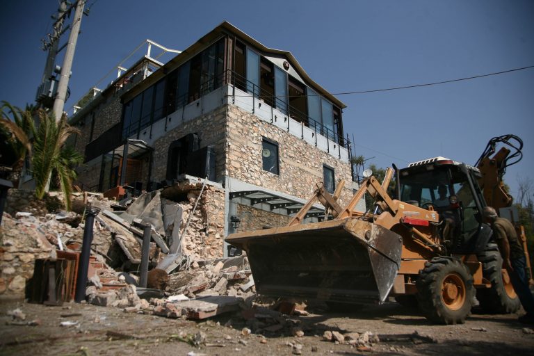 Το “tera petra” το ισοπέδωσε … χορτόπιτα από την Κρήτη! | Newsit.gr Το “tera petra” το ισοπέδωσε … χορτόπιτα από την Κρήτη! | Newsit.gr