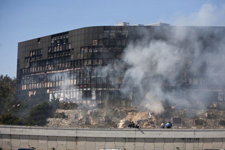 Είχε πρόβλημα με την εφορία και τους έριξε…αεροπλάνο | Newsit.gr Είχε πρόβλημα με την εφορία και τους έριξε…αεροπλάνο | Newsit.gr