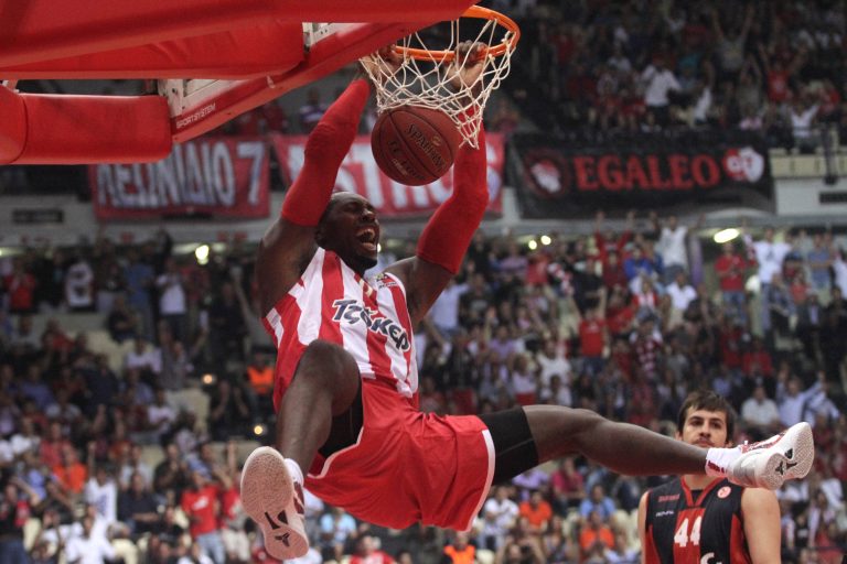 Απολαυστικό το top-10 της 1ης αγωνιστικής στη Ευρωλίγκα (VIDEO) | Newsit.gr Απολαυστικό το top-10 της 1ης αγωνιστικής στη Ευρωλίγκα (VIDEO) | Newsit.gr