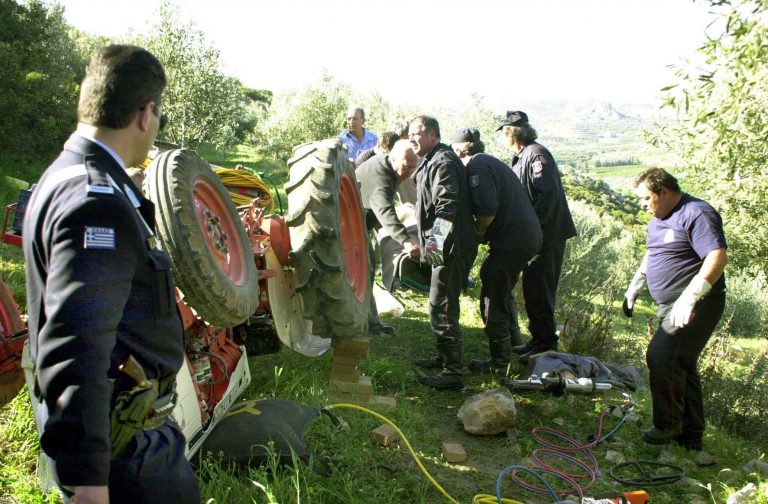 Τραγωδία με αγρότες σε Κρήτη και Εύβοια-»Λύγισαν» σε νοσοκομεία! | Newsit.gr Τραγωδία με αγρότες σε Κρήτη και Εύβοια-»Λύγισαν» σε νοσοκομεία! | Newsit.gr