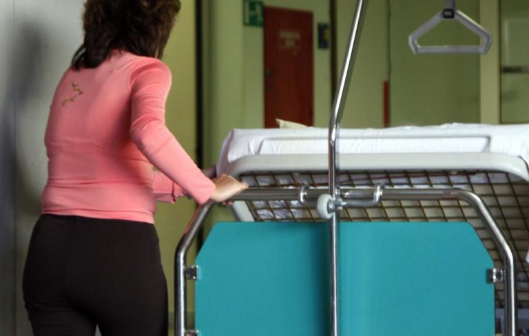 Παρά φύση τραυματισμός μικρού κοριτσιού στην Ξάνθη! Φρικιαστικά παιχνίδια με 7χρονα παιδιά ; | Newsit.gr Παρά φύση τραυματισμός μικρού κοριτσιού στην Ξάνθη! Φρικιαστικά παιχνίδια με 7χρονα παιδιά ; | Newsit.gr