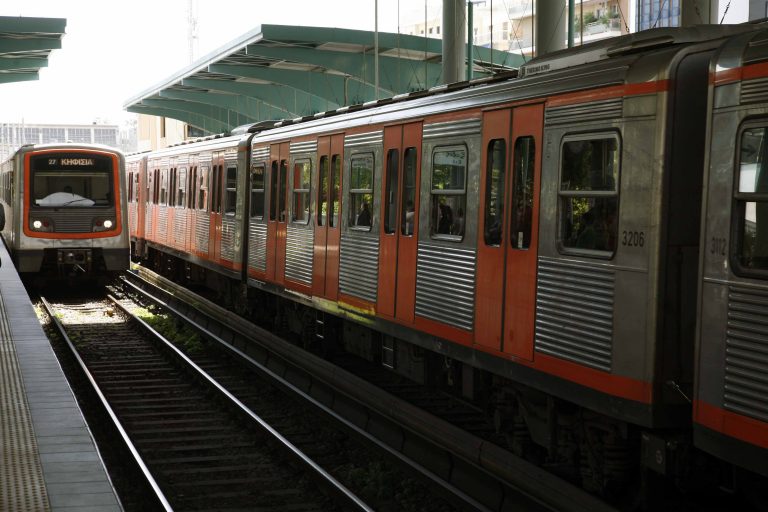 Με προβλήματα τα δρομολόγια του Ηλεκτρικού | Newsit.gr Με προβλήματα τα δρομολόγια του Ηλεκτρικού | Newsit.gr