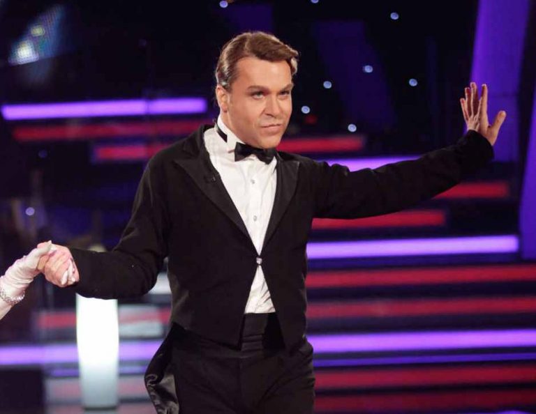 Απόψε το 8ο live του «Dancing» με Τρύφωνα Σαμαρά! | Newsit.gr Απόψε το 8ο live του «Dancing» με Τρύφωνα Σαμαρά! | Newsit.gr
