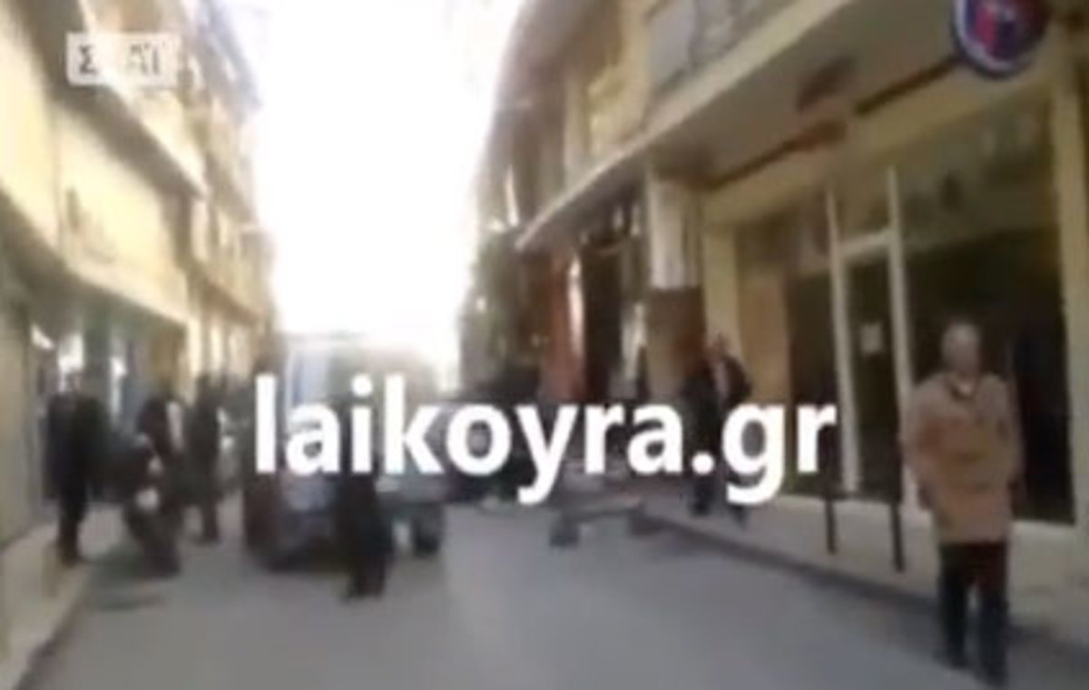 Η στιγμή της σύλληψης των τεσσάρων στο Βελβεντό Κοζάνης | Newsit.gr Η στιγμή της σύλληψης των τεσσάρων στο Βελβεντό Κοζάνης | Newsit.gr