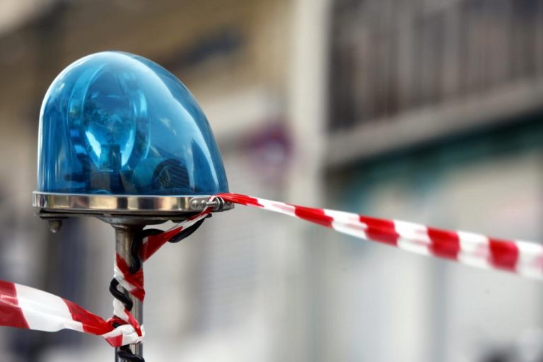 Καταγγέλλει ότι ο αδερφός της σκοτώθηκε σε καταδίωξη με αστυνομικούς | Newsit.gr Καταγγέλλει ότι ο αδερφός της σκοτώθηκε σε καταδίωξη με αστυνομικούς | Newsit.gr