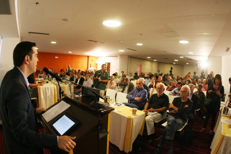 Α.Τσίπρας: Η συγκυβέρνηση κρέμεται από μια κλωστή | Newsit.gr Α.Τσίπρας: Η συγκυβέρνηση κρέμεται από μια κλωστή | Newsit.gr
