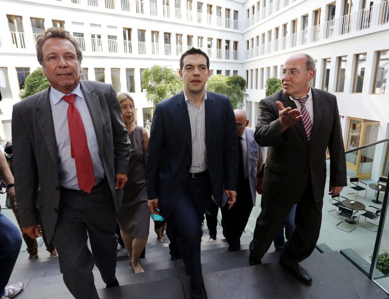 Για «εκβιασμό των δημοκρατιών» κατηγορούν οι Πράσινοι τους Χριστιανοκοινωνιστές στο θέμα της Ελλάδας | Newsit.gr Για «εκβιασμό των δημοκρατιών» κατηγορούν οι Πράσινοι τους Χριστιανοκοινωνιστές στο θέμα της Ελλάδας | Newsit.gr