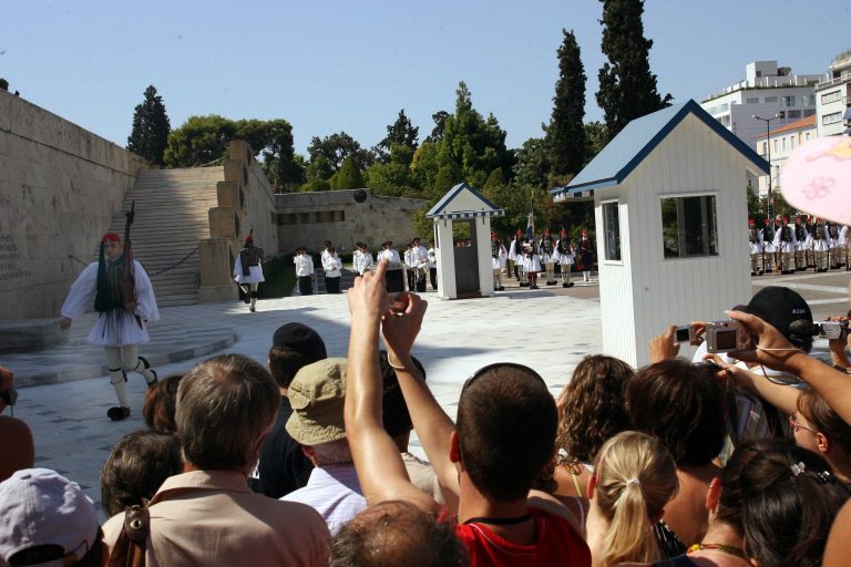 Αιμορραγεί ο τουρισμός στην Αθήνα | Newsit.gr Αιμορραγεί ο τουρισμός στην Αθήνα | Newsit.gr