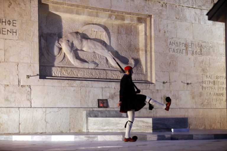 ΝΥΤ: “Αυτοί οι φρουροί δεν υποχωρούν!” | Newsit.gr ΝΥΤ: “Αυτοί οι φρουροί δεν υποχωρούν!” | Newsit.gr