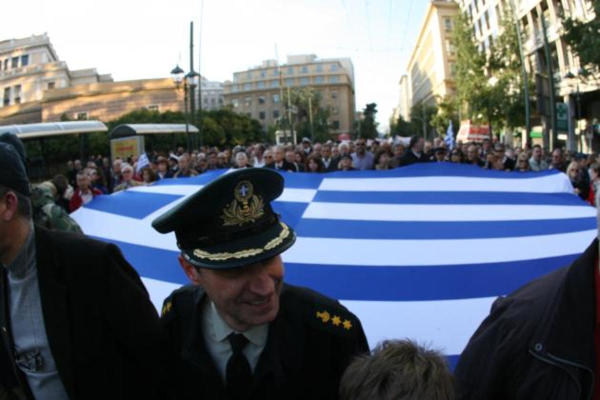 Η «άνοιξη» των Ελλήνων στρατιωτικών και το συγκλονιστικό μήνυμα από τους Ισπανούς ένστολους | Newsit.gr Η «άνοιξη» των Ελλήνων στρατιωτικών και το συγκλονιστικό μήνυμα από τους Ισπανούς ένστολους | Newsit.gr