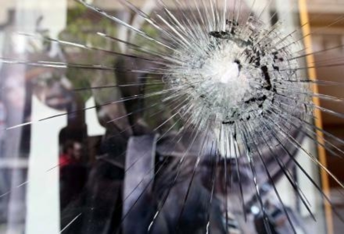 Εύβοια: Το σπάσιμο στο τζάμι αποκάλυψε τις… ένοχες διαθέσεις! | Newsit.gr Εύβοια: Το σπάσιμο στο τζάμι αποκάλυψε τις… ένοχες διαθέσεις! | Newsit.gr