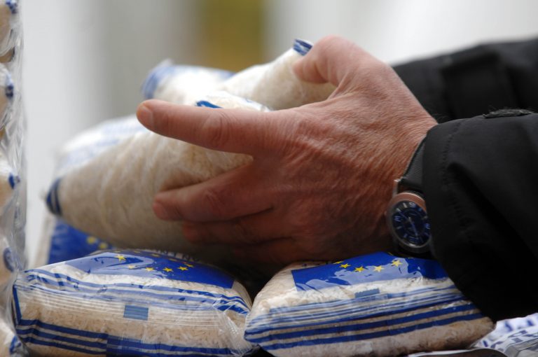 Μισό εκ. Έλληνες παίρνουν επισιτιστική βοήθεια από την ΕΕ! | Newsit.gr Μισό εκ. Έλληνες παίρνουν επισιτιστική βοήθεια από την ΕΕ! | Newsit.gr