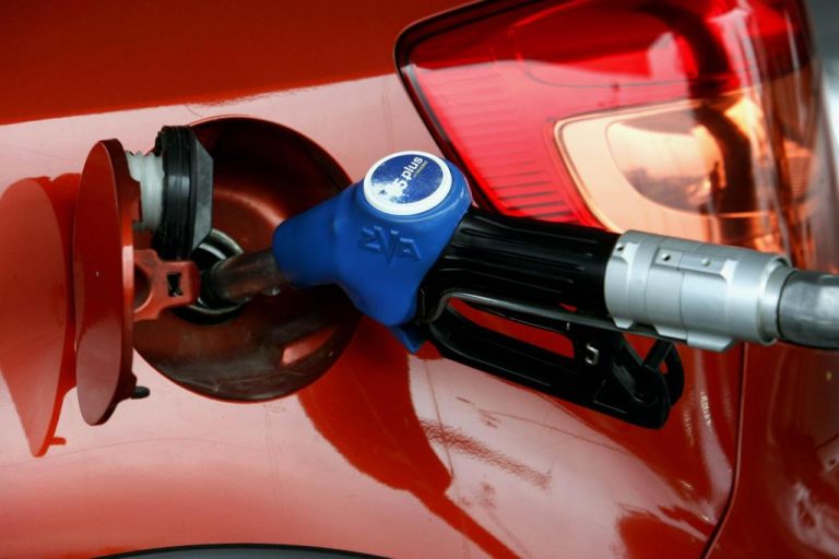 Στα 500 εκατομμύρια ετησίως το λαθρεμπόριο καυσίμων – Με αντλίες τελευταίας τεχνολογίας εξαπατούν τους καταναλωτές | Newsit.gr Στα 500 εκατομμύρια ετησίως το λαθρεμπόριο καυσίμων – Με αντλίες τελευταίας τεχνολογίας εξαπατούν τους καταναλωτές | Newsit.gr