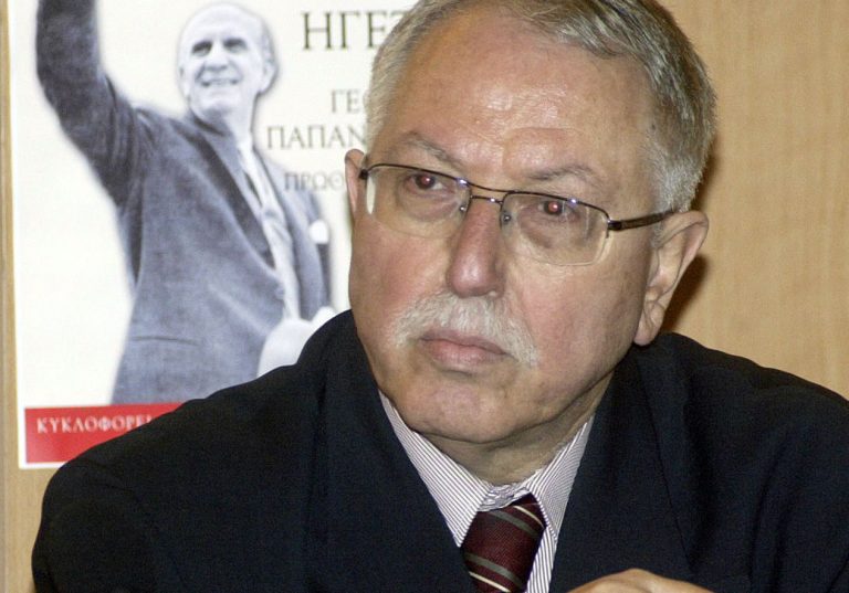 Πέθανε ο Λευτέρης Βερυβάκης | Newsit.gr Πέθανε ο Λευτέρης Βερυβάκης | Newsit.gr