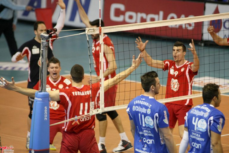 Στον τελικό του Κυπέλλου Ολυμπιακός και Φοίνικας Σύρου | Newsit.gr Στον τελικό του Κυπέλλου Ολυμπιακός και Φοίνικας Σύρου | Newsit.gr