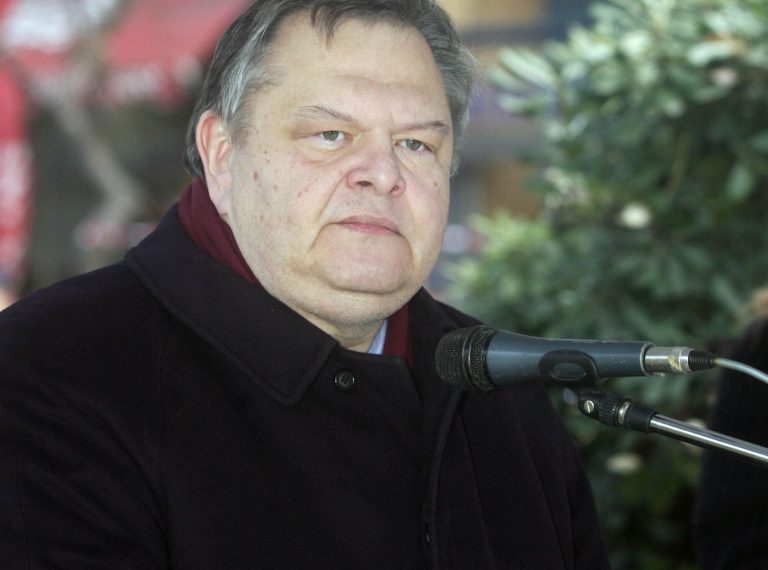 Βενιζέλος: “Χρειάζονται λίγα και προσεκτικά λόγια” | Newsit.gr Βενιζέλος: “Χρειάζονται λίγα και προσεκτικά λόγια” | Newsit.gr
