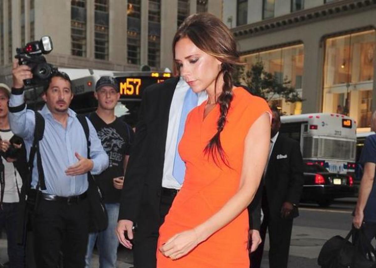 Party dressing: Οι 5 κανόνες της Victoria Beckham! | Newsit.gr Party dressing: Οι 5 κανόνες της Victoria Beckham! | Newsit.gr