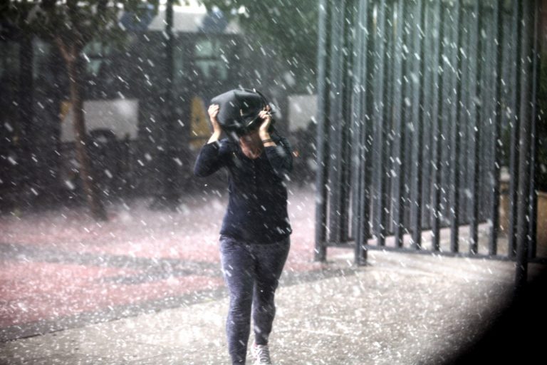 Καιρός: Τα δικά του! Βροχές, καταιγίδες και χαλάζι το Σάββατο! | Newsit.gr Καιρός: Τα δικά του! Βροχές, καταιγίδες και χαλάζι το Σάββατο! | Newsit.gr