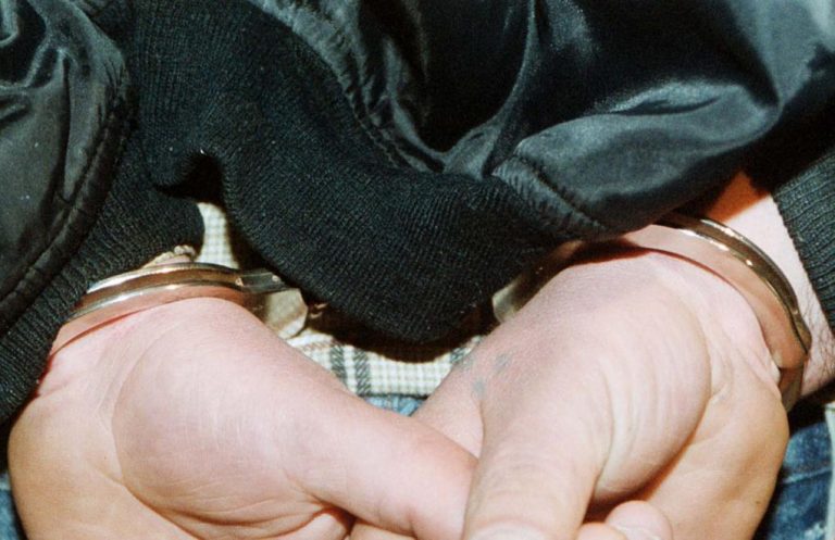 Με μαϊμού τροχαία έκλεβαν χιλιάδες ευρώ απ’ την ασφαλιστική εταιρεία | Newsit.gr Με μαϊμού τροχαία έκλεβαν χιλιάδες ευρώ απ’ την ασφαλιστική εταιρεία | Newsit.gr