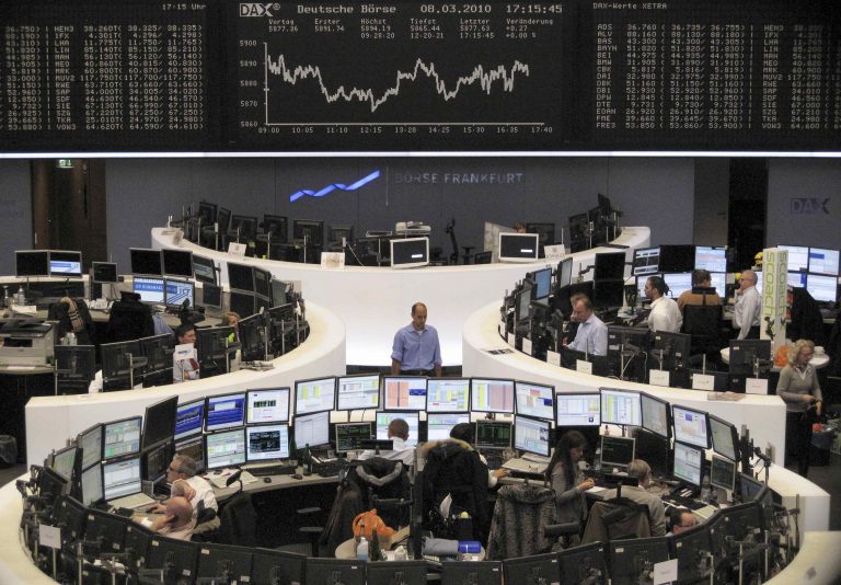 Θέλουν με το ζόρι να χρεοκοπήσει η Ελλάδα | Newsit.gr Θέλουν με το ζόρι να χρεοκοπήσει η Ελλάδα | Newsit.gr