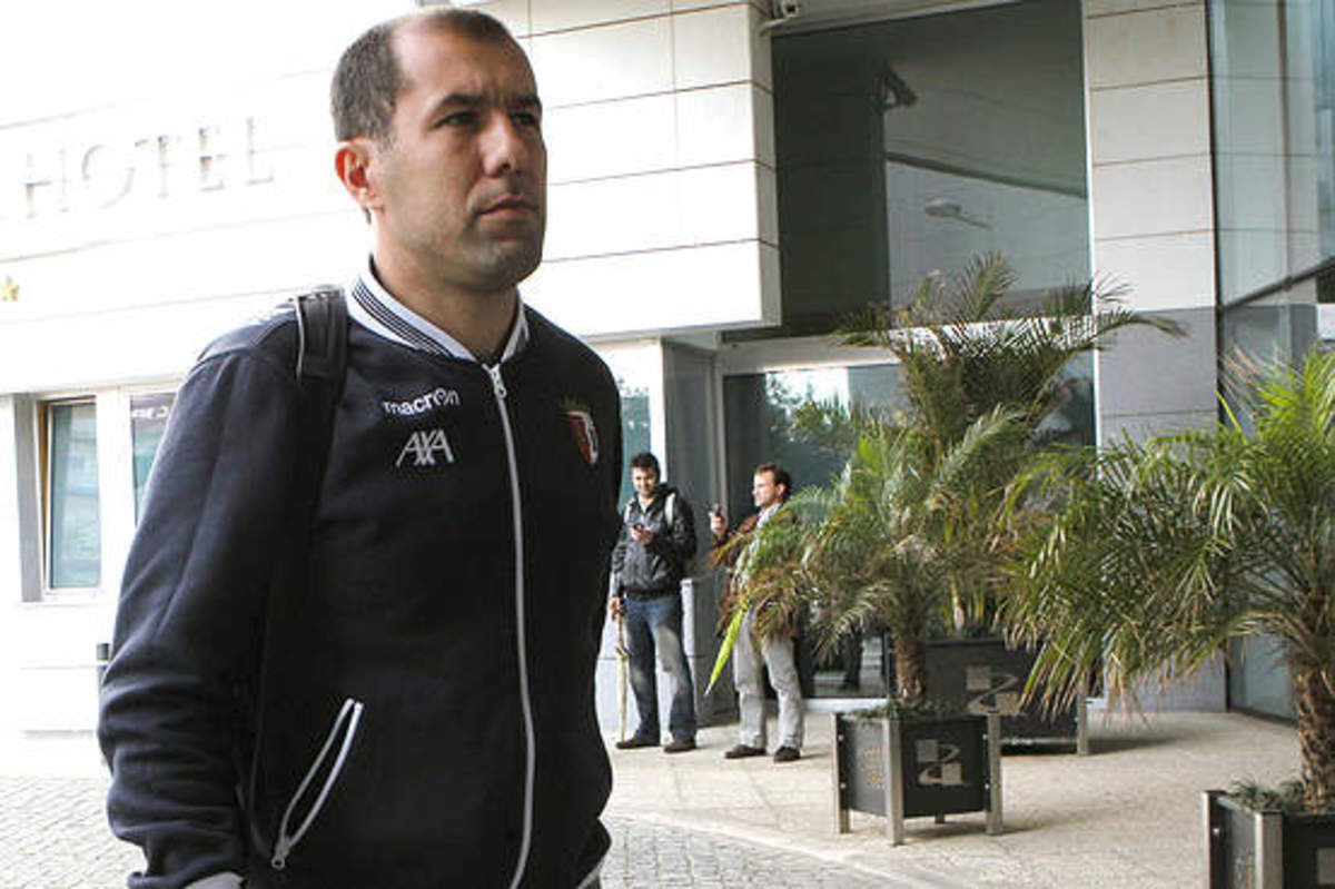Διαλέγει Ολυμπιακό ο Ζαρνίμ και ανακοινώνεται | Newsit.gr Διαλέγει Ολυμπιακό ο Ζαρνίμ και ανακοινώνεται | Newsit.gr