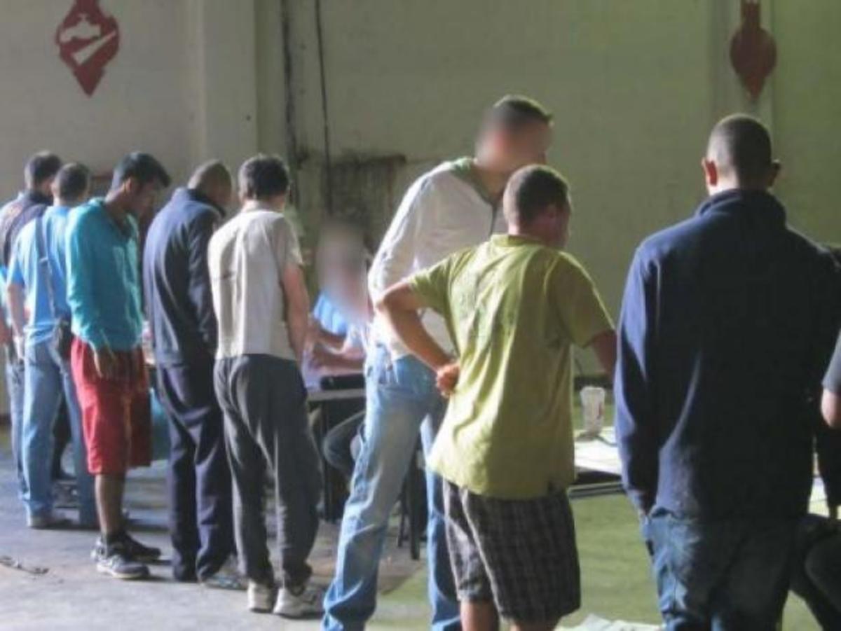 Πορεία τώρα στην Πάτρα κατά της επιχείρησης «Ξένιος Ζευς» | Newsit.gr Πορεία τώρα στην Πάτρα κατά της επιχείρησης «Ξένιος Ζευς» | Newsit.gr