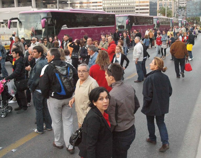 Το ΠΑΜΕ έδιωξε για πάντα το κρουαζιερόπλοιο “Ζενίθ” | Newsit.gr Το ΠΑΜΕ έδιωξε για πάντα το κρουαζιερόπλοιο “Ζενίθ” | Newsit.gr