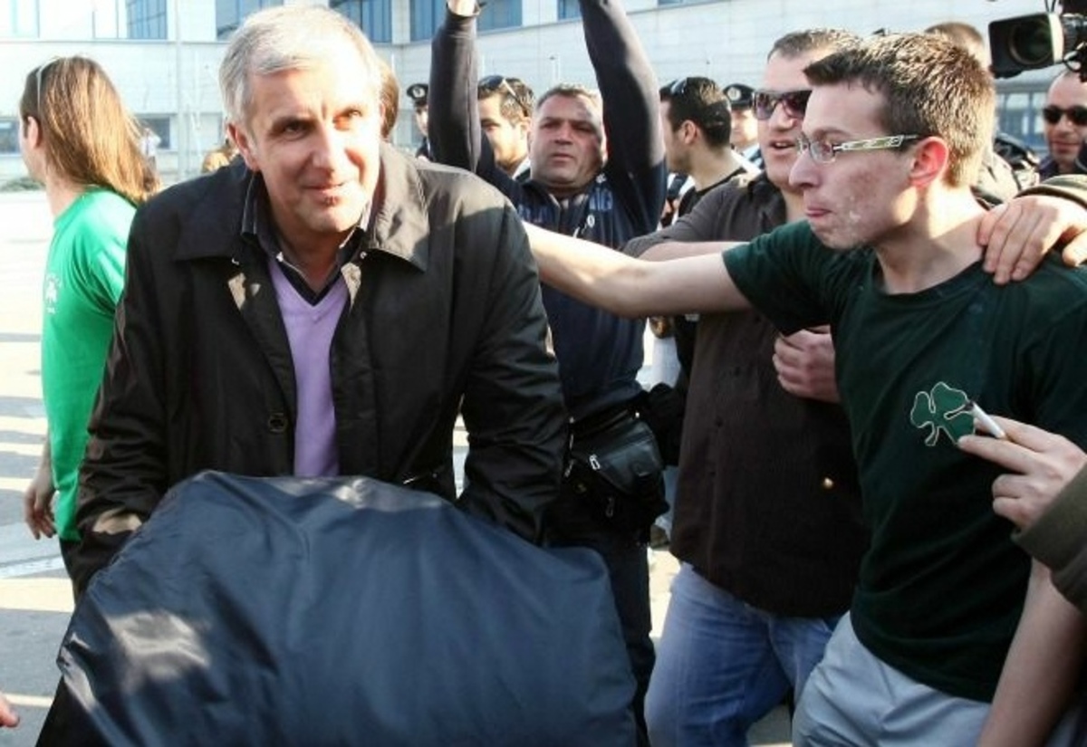 Αποθεώθηκε ο Ομπράντοβιτς: Θέμα σεβασμού και όχι χρημάτων! | Newsit.gr Αποθεώθηκε ο Ομπράντοβιτς: Θέμα σεβασμού και όχι χρημάτων! | Newsit.gr
