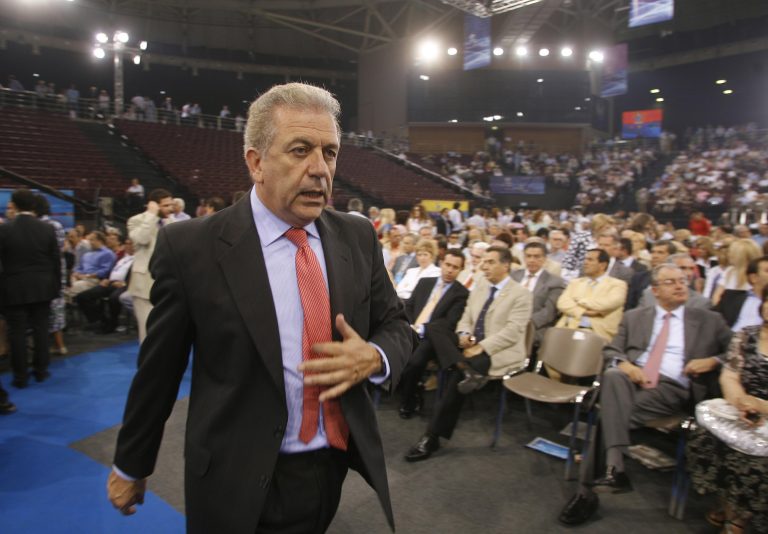 Δ. Αβραμόπουλος: «Άμεσος στόχος η επιμήκυνση έως το 2016» | Newsit.gr Δ. Αβραμόπουλος: «Άμεσος στόχος η επιμήκυνση έως το 2016» | Newsit.gr